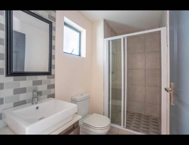 M² BUILDING FOR SALE IN OVERPORT